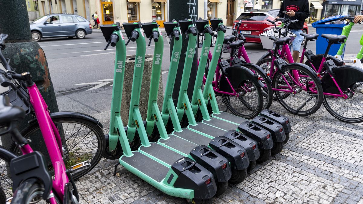 Praha od ledna zakáže poskytování sdílených elektrokoloběžek